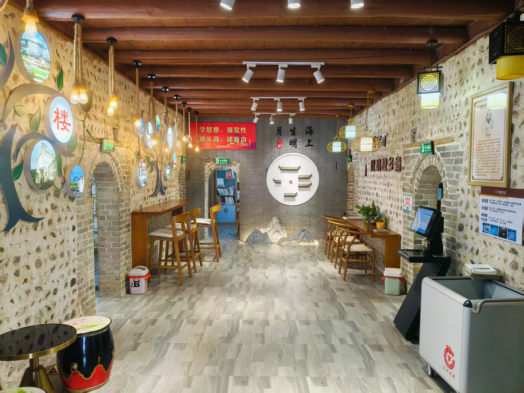 长安围建筑内部结构照片.jpg