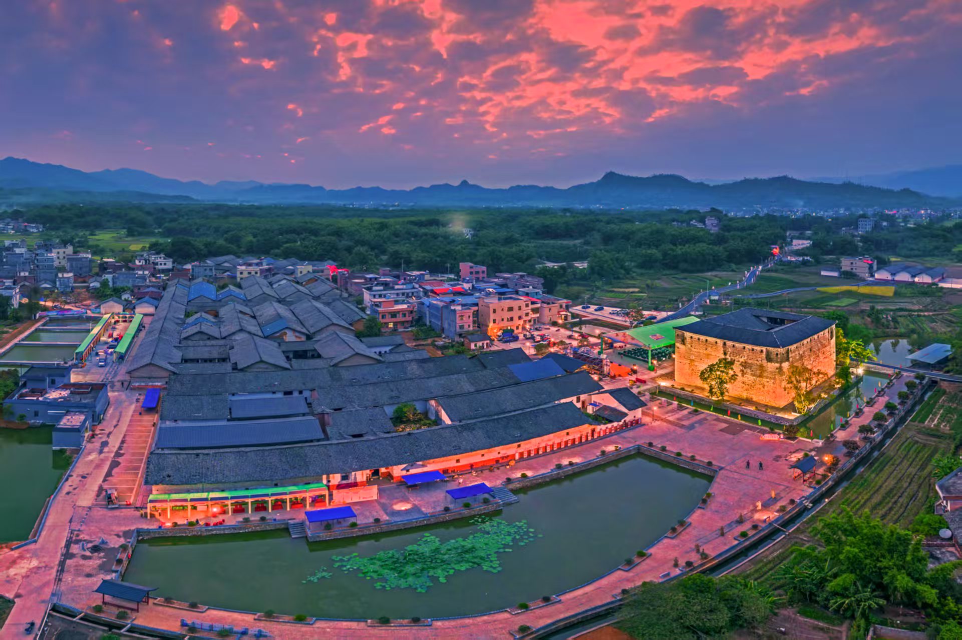 微信图片_20250807110036_252.jpg